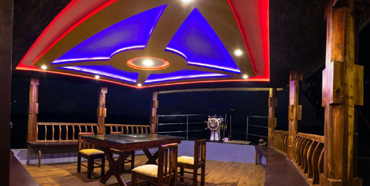 Boat house 11